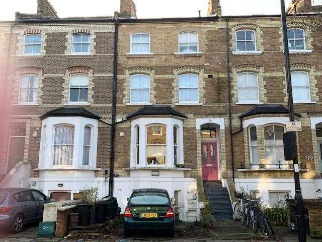 2 bed flat to rent in Tufnell Park Road  - Property Image 1