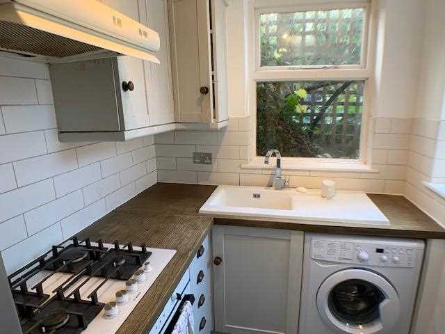 2 bed flat to rent in Tufnell Park Road 7