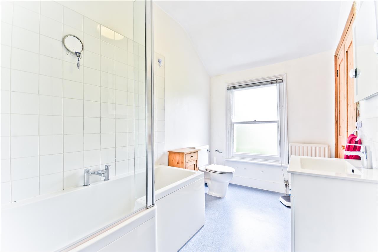 5 bed terraced house for sale in Yerbury Road  - Property Image 14