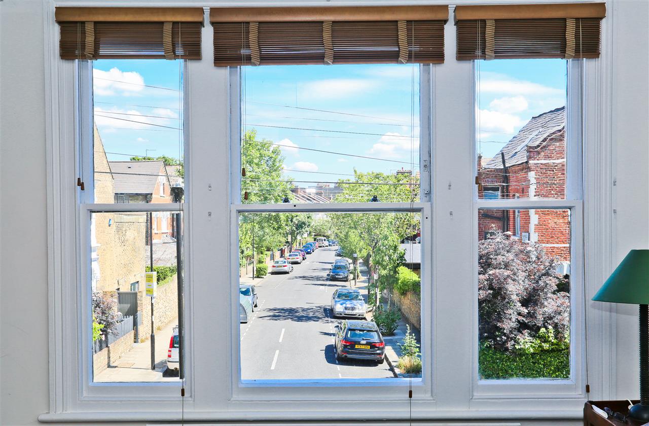 5 bed terraced house for sale in Yerbury Road 18