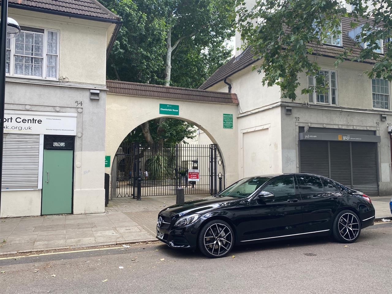 3 bed flat to rent in Phoenix Road  - Property Image 13