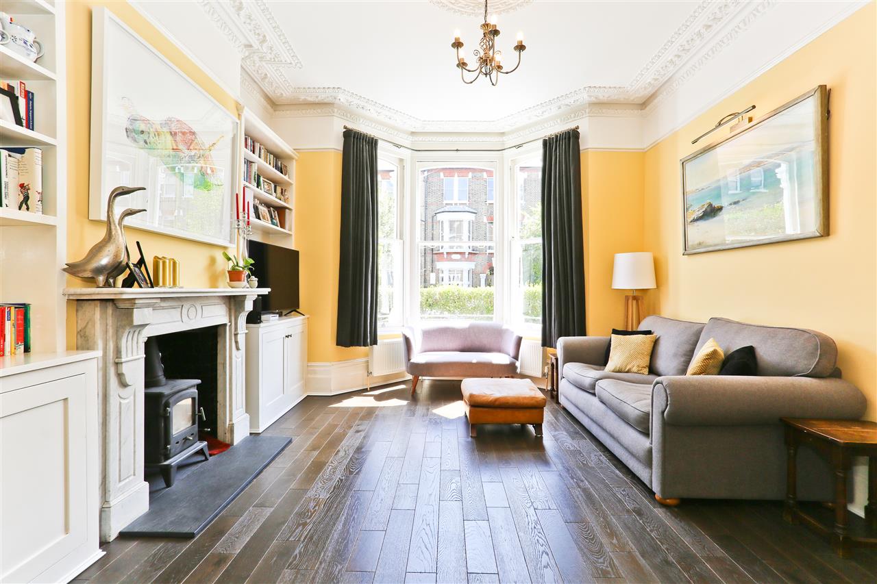 6 bed terraced house for sale in Mercers Road 1