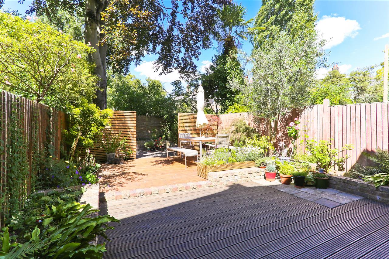 6 bed terraced house for sale in Mercers Road 13