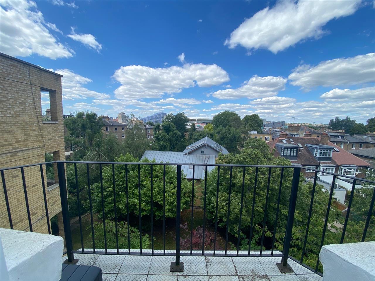 1 bed flat to rent in Leigh Road  - Property Image 12