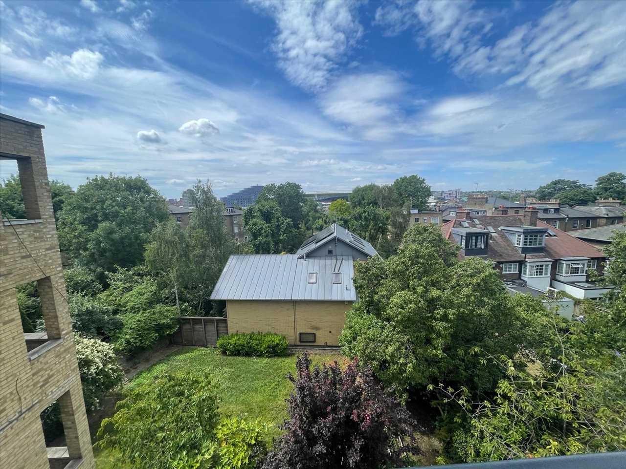 1 bed flat to rent in Leigh Road  - Property Image 14