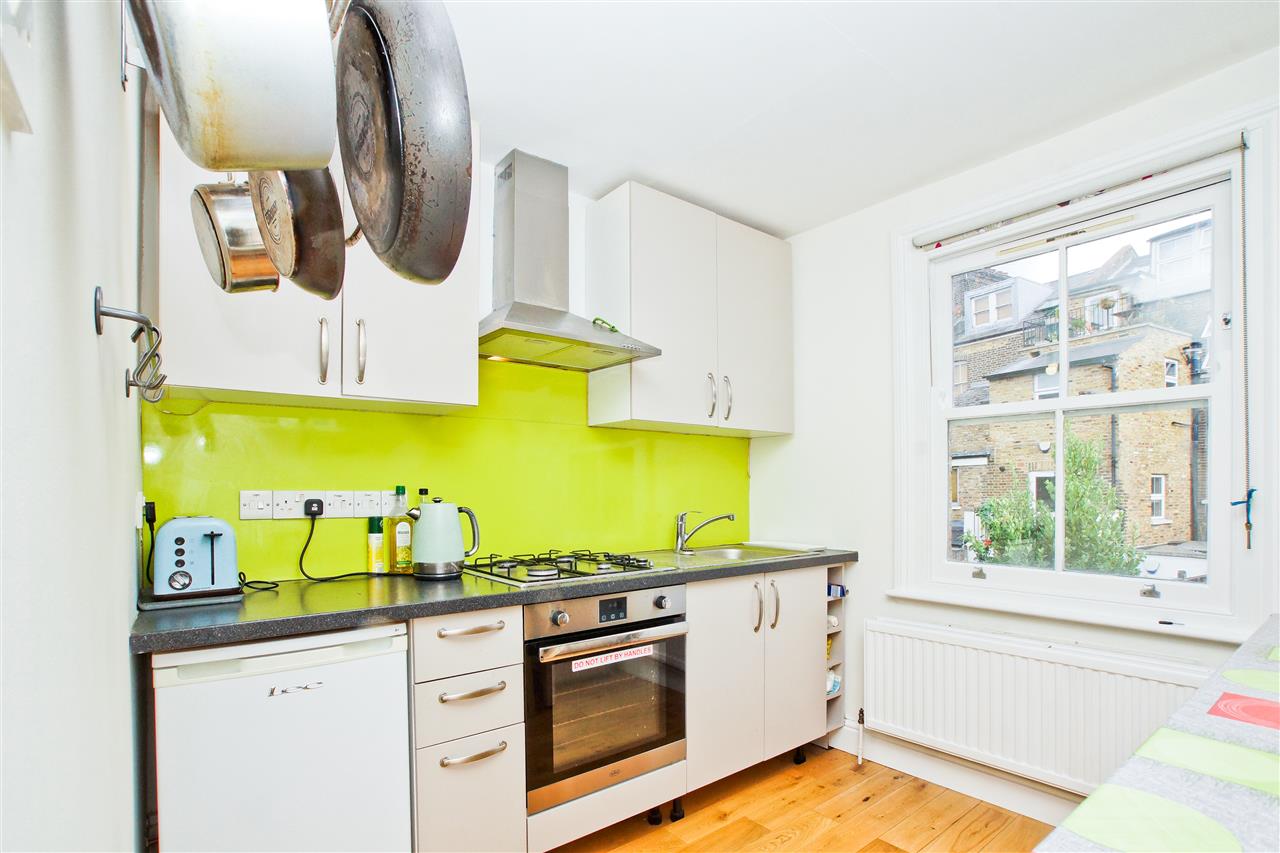 4 bed terraced house for sale in Hatchard Road  - Property Image 8