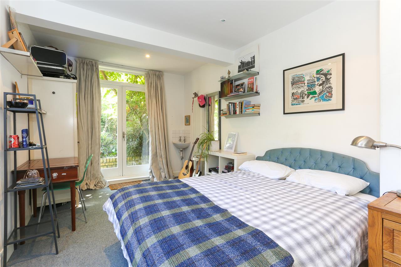 5 bed end of terrace house for sale in Archibald Road 11