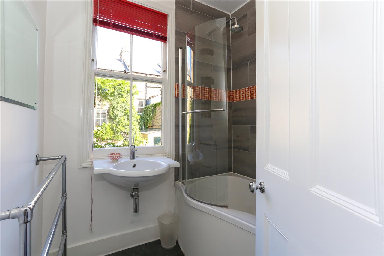 5 bed end of terrace house for sale in Archibald Road  - Property Image 15