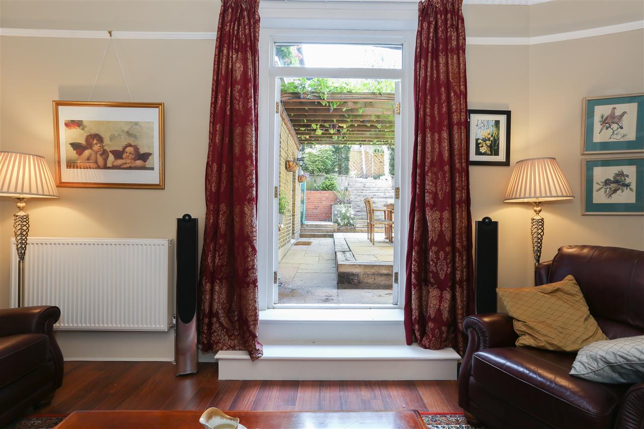 6 bed terraced house for sale in Brecknock Road 9