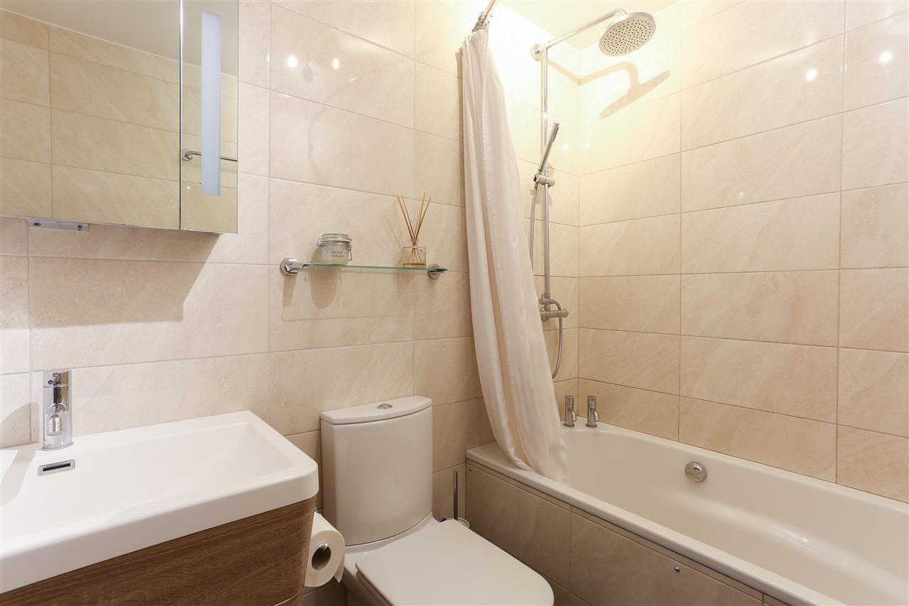 6 bed terraced house for sale in Brecknock Road  - Property Image 21