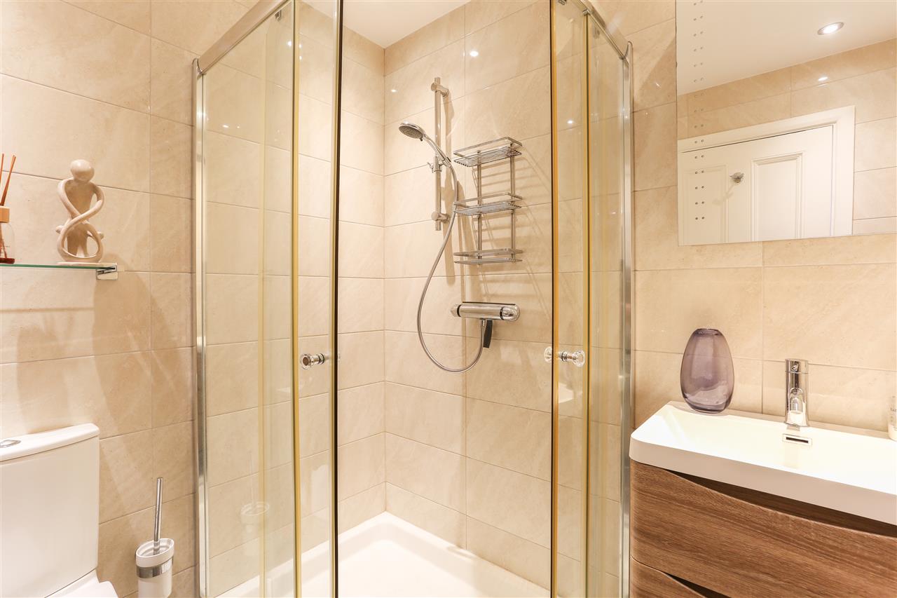 6 bed terraced house for sale in Brecknock Road 21