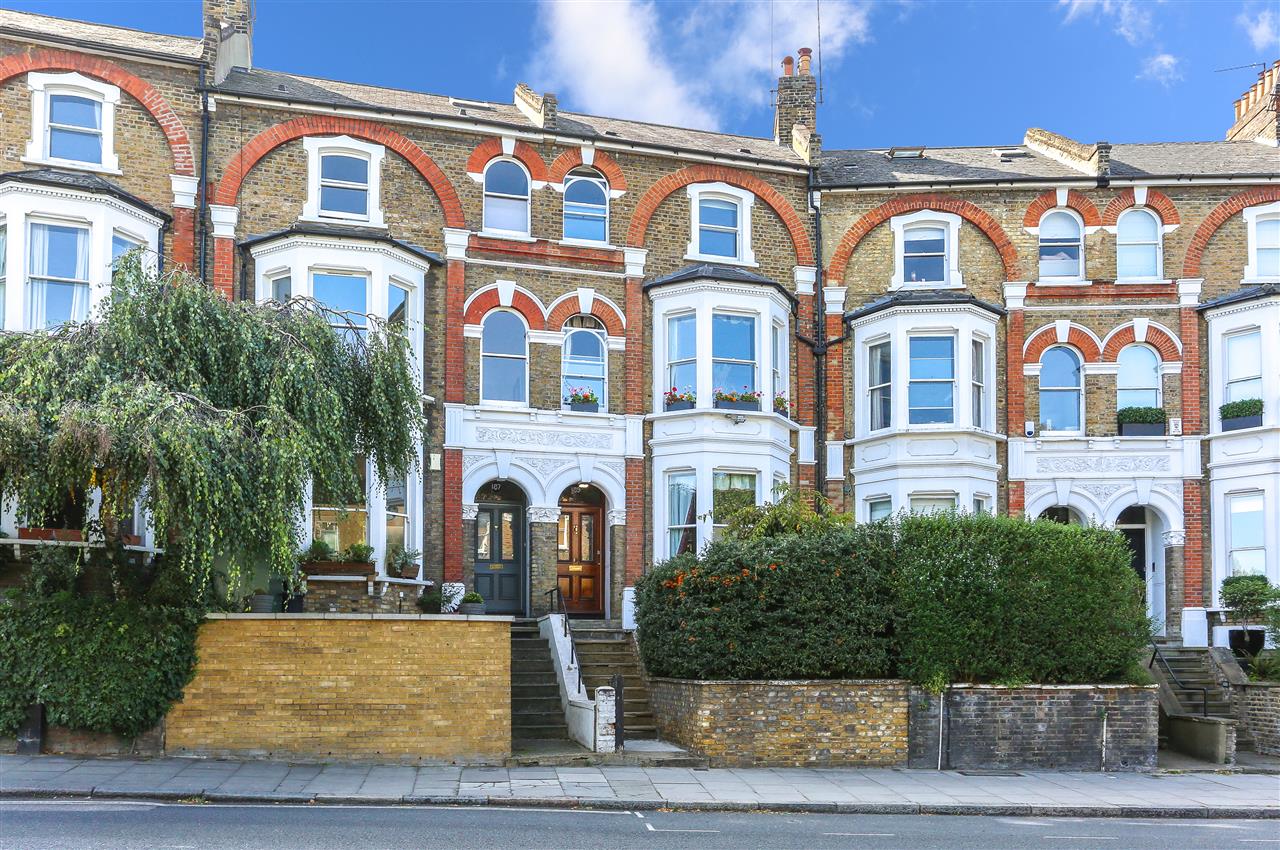 6 bed terraced house for sale in Brecknock Road 24