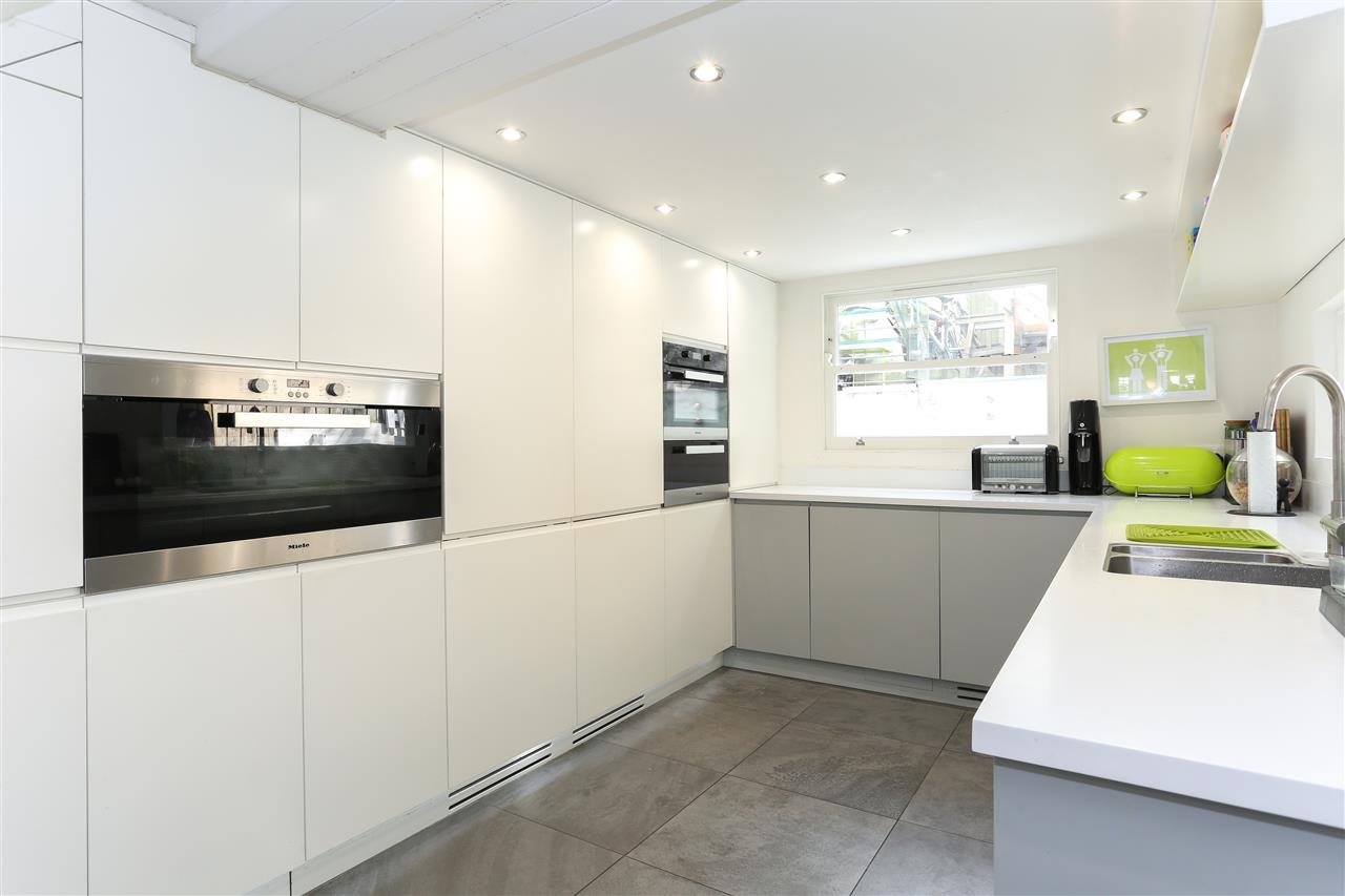 4 bed terraced house for sale in Hugo Road 5