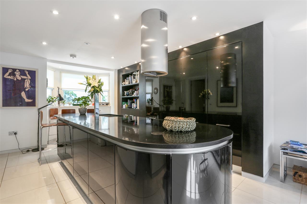 5 bed terraced house for sale in St George's Avenue  - Property Image 4