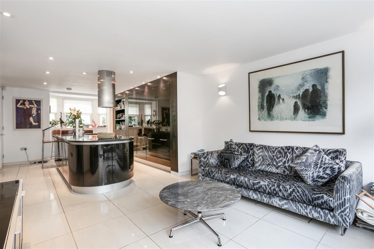 5 bed terraced house for sale in St George's Avenue 4