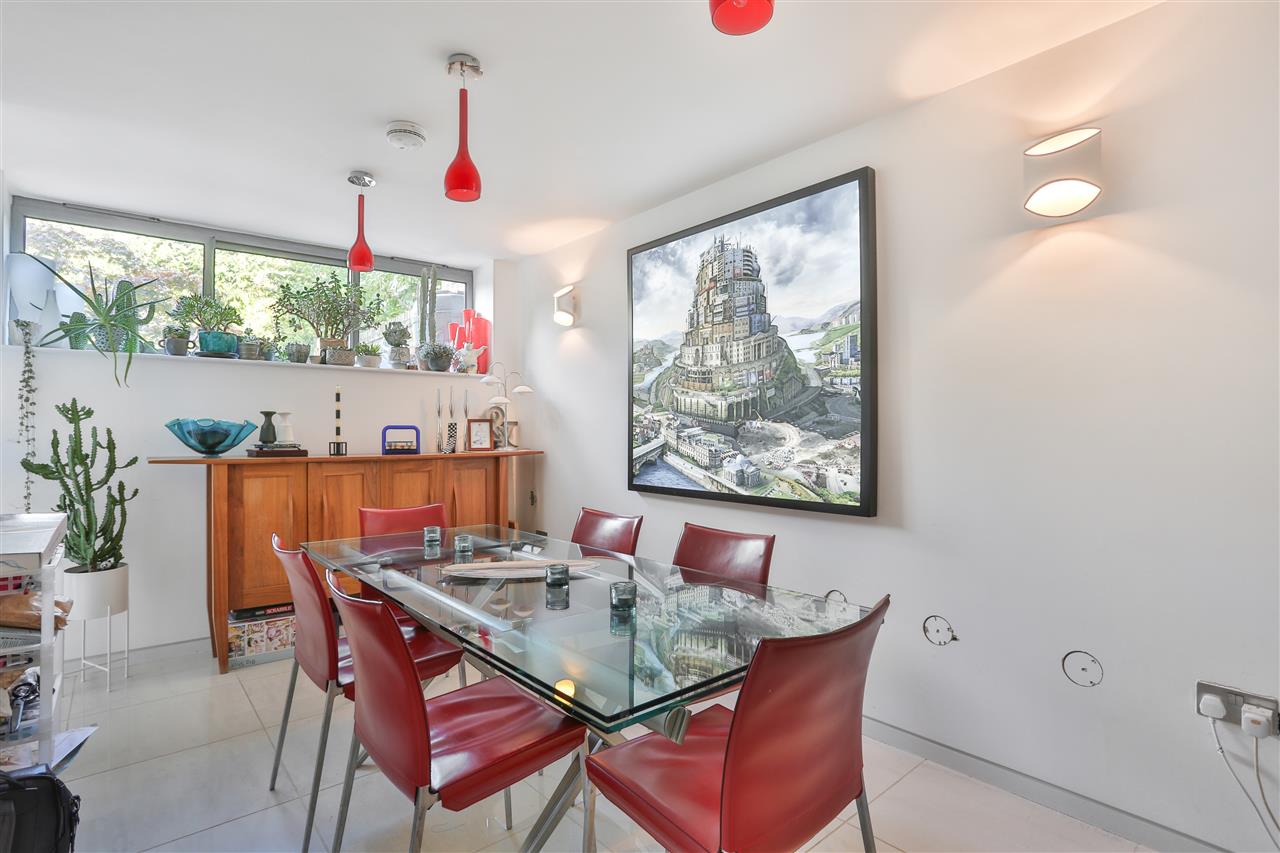 5 bed terraced house for sale in St George's Avenue 9