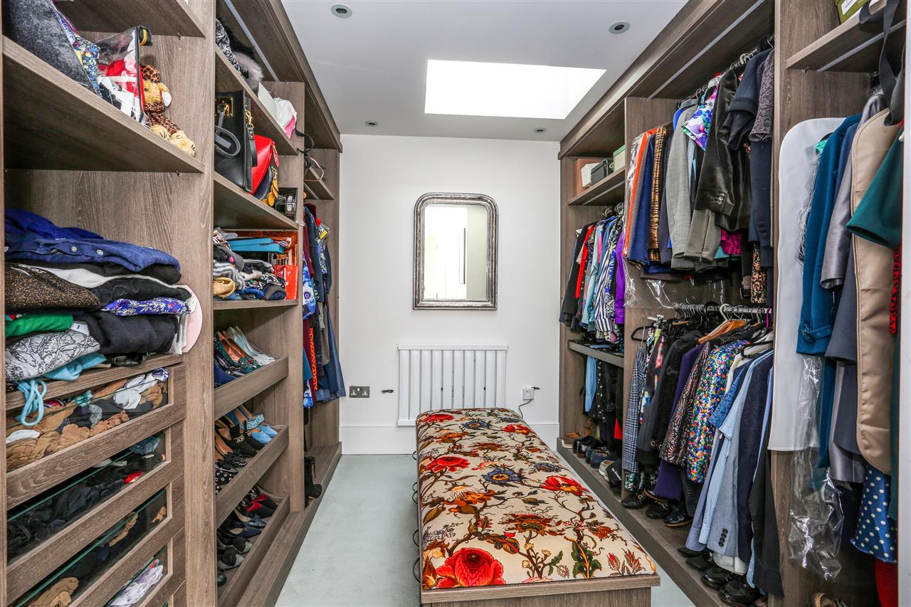 5 bed terraced house for sale in St George's Avenue 12