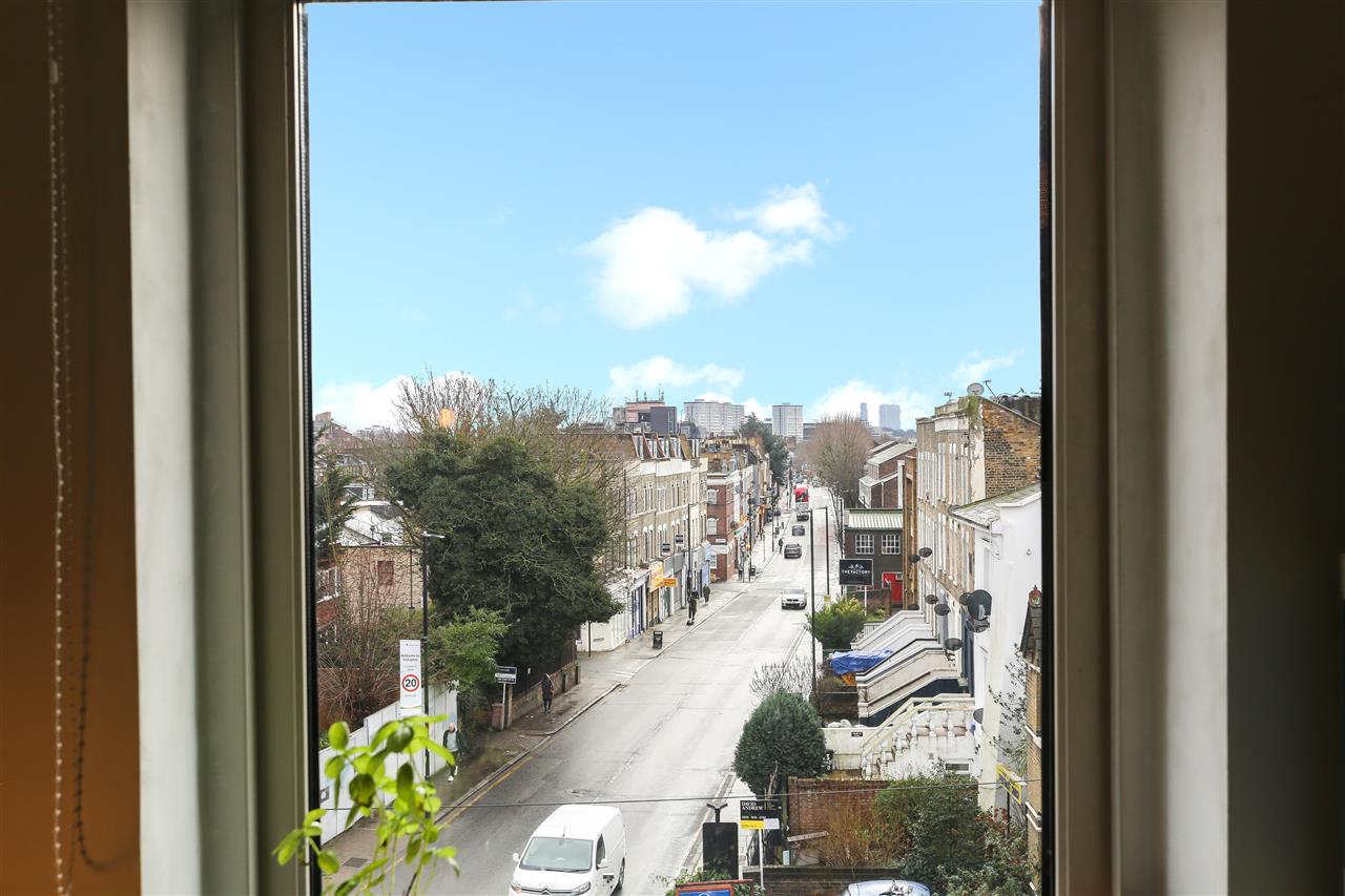 1 bed flat for sale in Marlborough Road 2