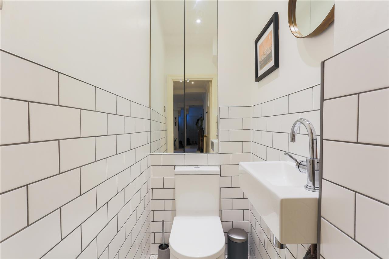 2 bed flat for sale in Tufnell Park Road 13