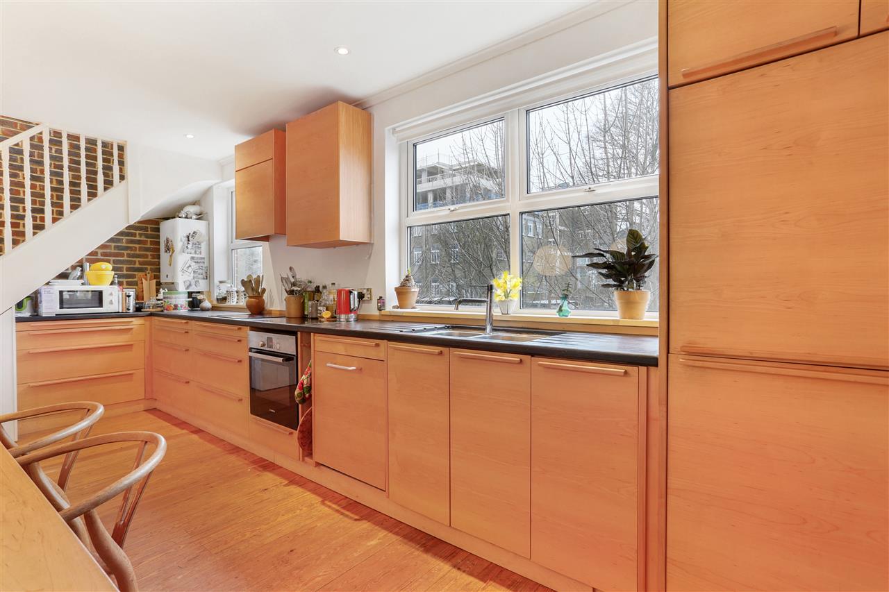 3 bed mews house for sale  - Property Image 8