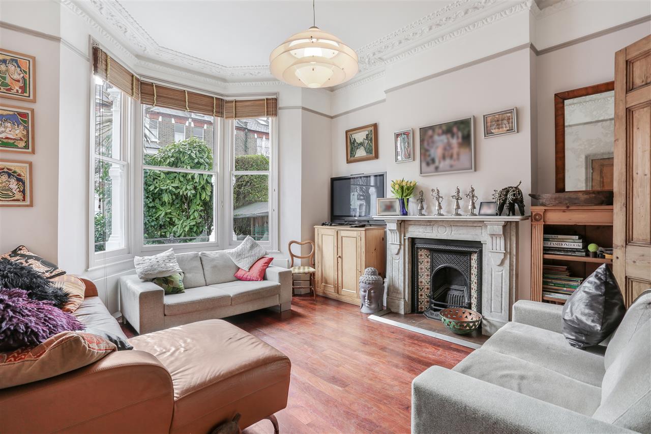 6 bed terraced house for sale in Mercers Road 1