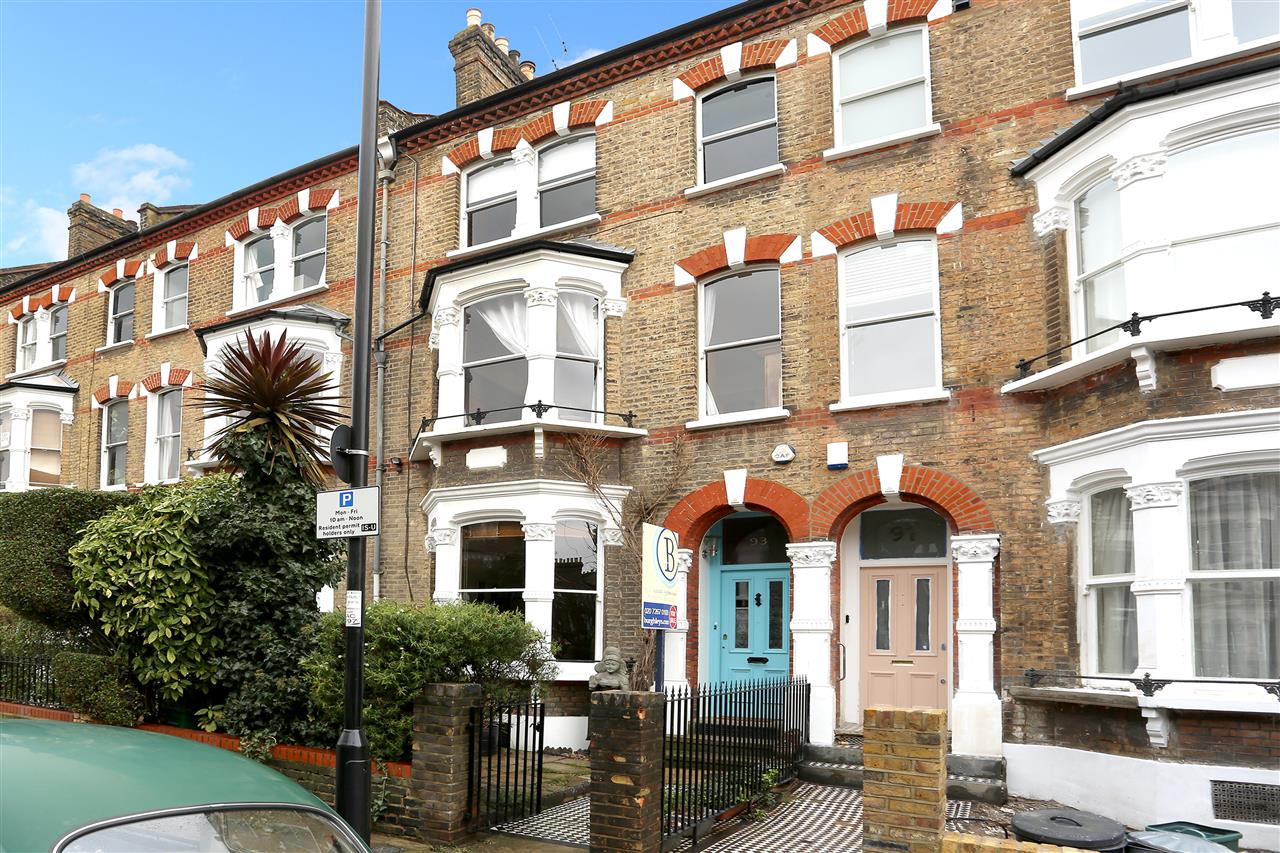 6 bed terraced house for sale in Mercers Road 2