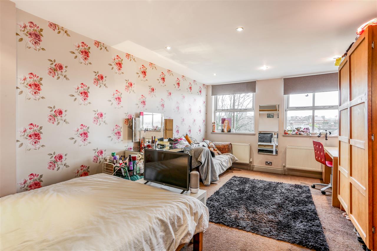 6 bed terraced house for sale in Mercers Road  - Property Image 11