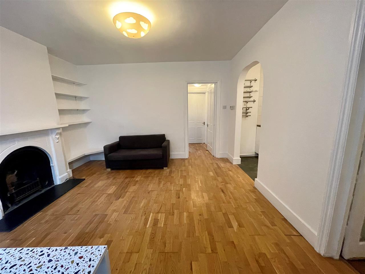2 bed flat to rent in Tufnell Park Road 9