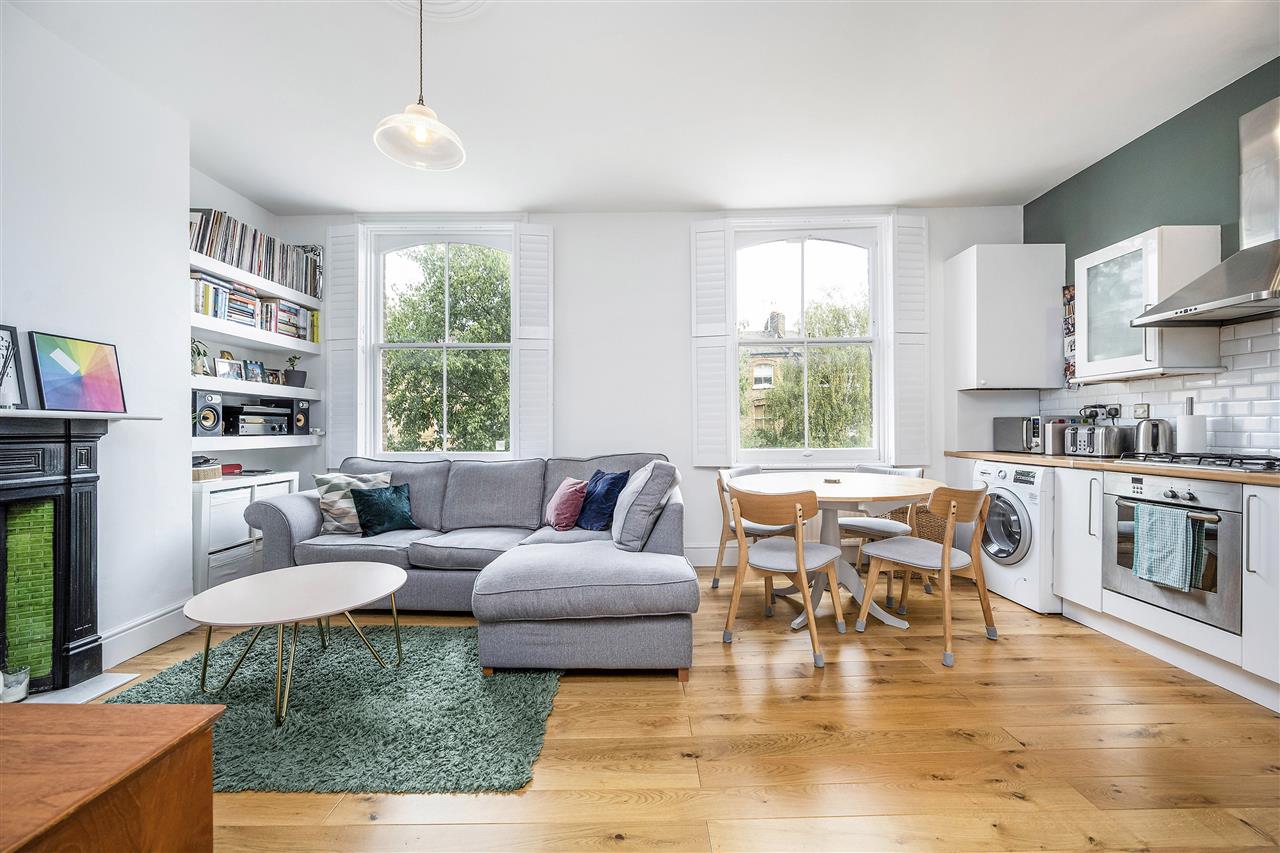 1 bed flat to rent in Tufnell Park Road  - Property Image 2