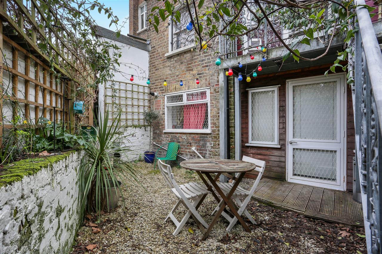 2 bed flat for sale in Dartmouth Park Hill  - Property Image 3