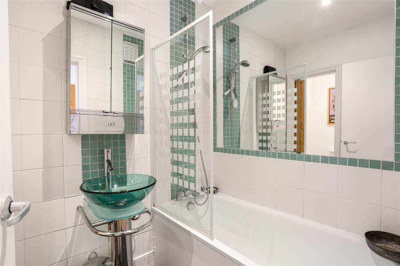 2 bed flat for sale in Dartmouth Park Hill 7