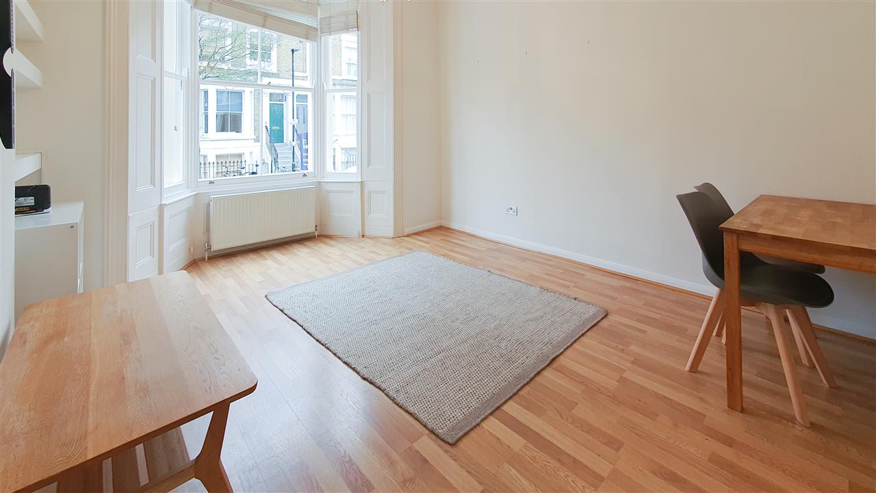 2 bed flat to rent - Property Image 1