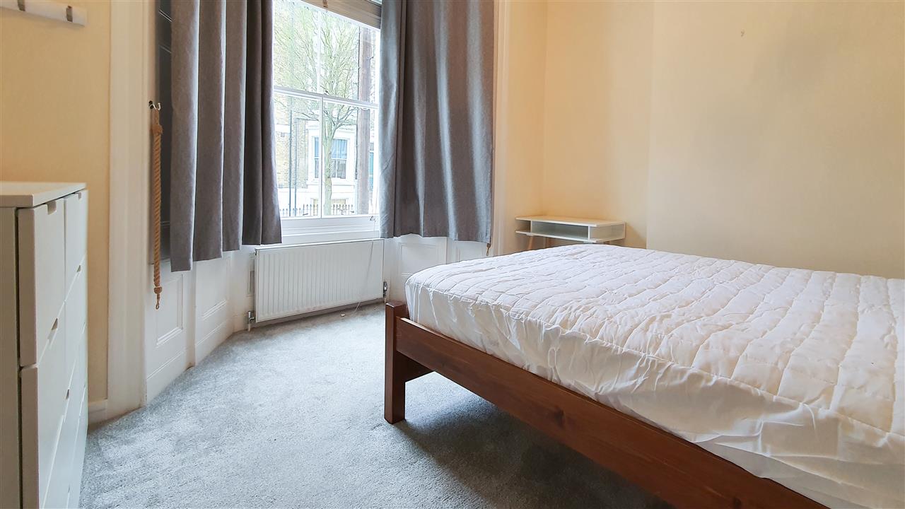 2 bed flat to rent 4