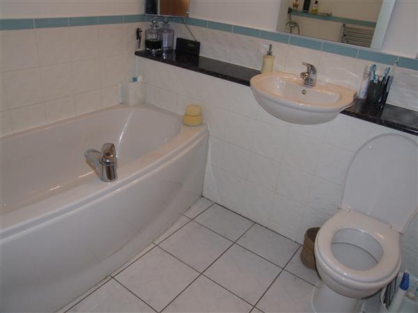 4 bed house to rent in Old Forge Road  - Property Image 9