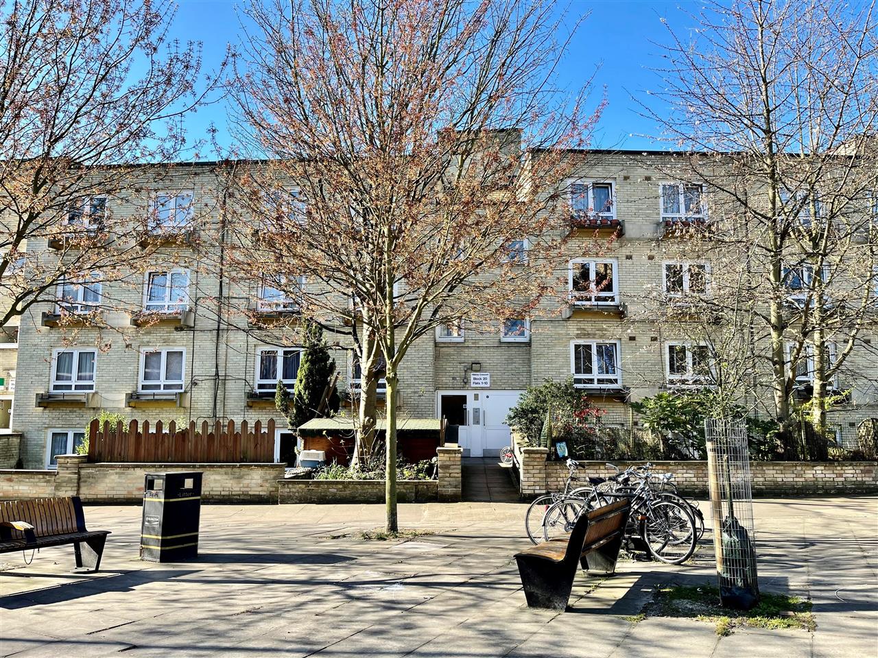 AVAILABLE 17TH APRIL 2025. A second floor purpose built flat situated in a low rise block with use of a spacious communal garden. The accommodation comprises a double bedroom, reception, separate equipped kitchen with breakfast bar area and bathroom. Benefits include bike storage, communal ...
