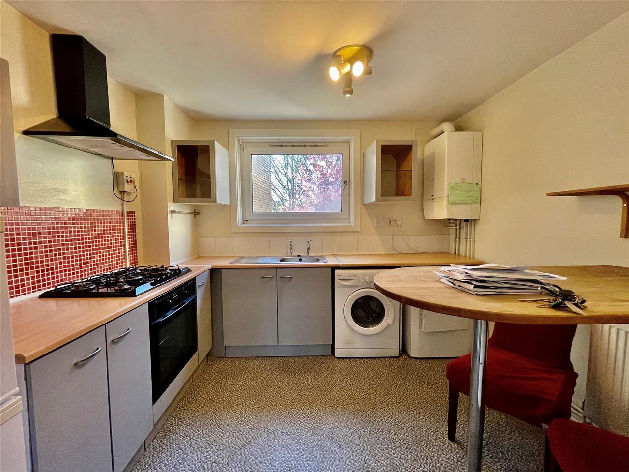 1 bed flat to rent in Hilldrop Crescent  - Property Image 2