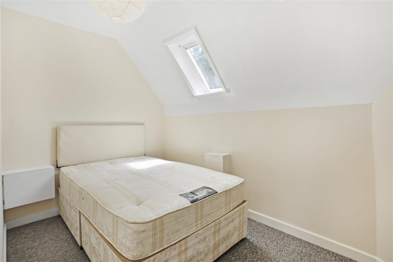 3 bed flat to rent in Mount View Road  - Property Image 9