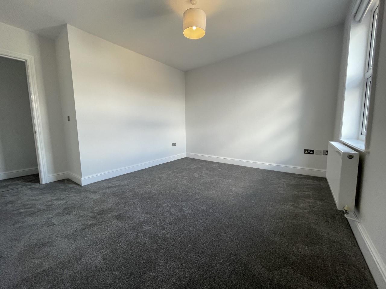 1 bed flat to rent in Fortess Road 5