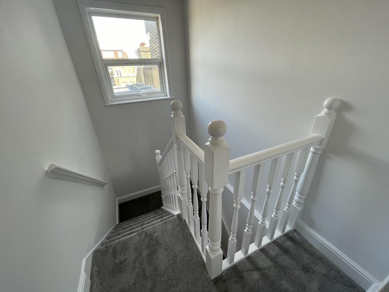1 bed flat to rent in Fortess Road 9