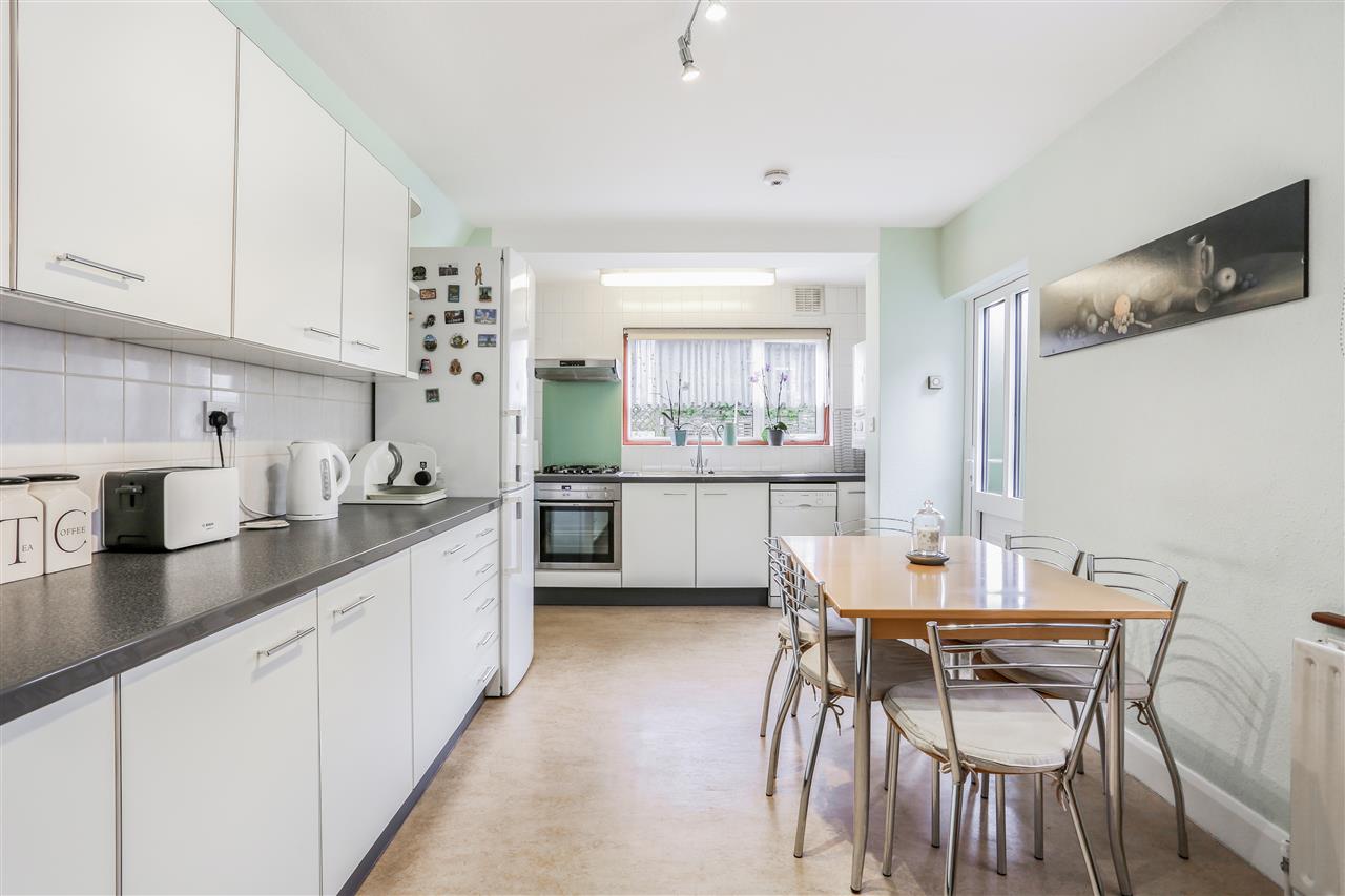 4 bed terraced house for sale in Prospero Road  - Property Image 6