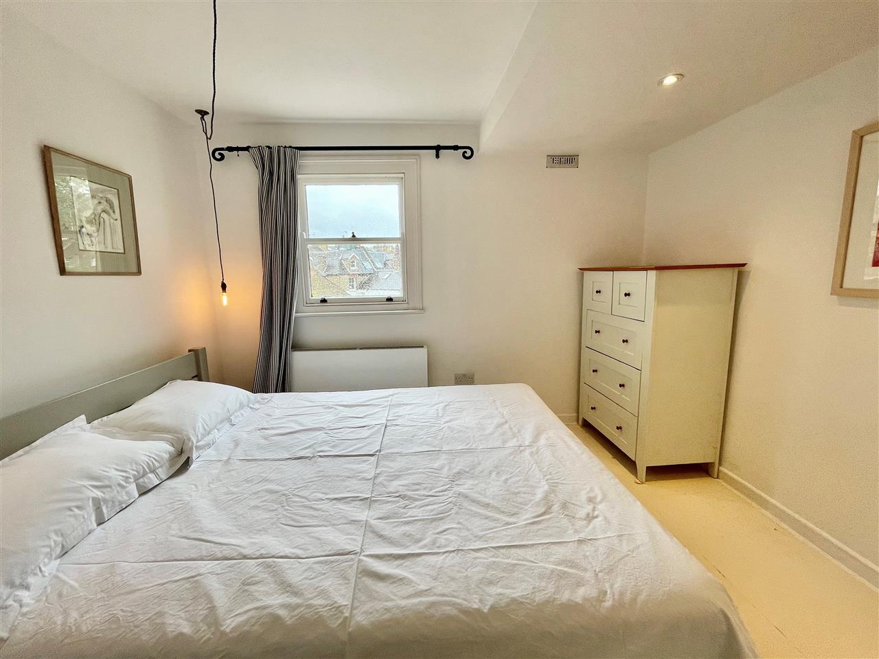 2 bed flat to rent in Yerbury Road  - Property Image 4