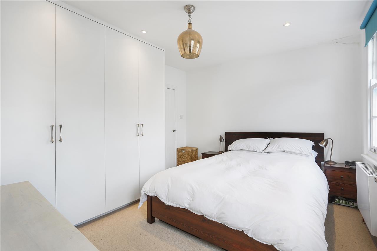 2 bed terraced house to rent in Fortess Grove  - Property Image 13