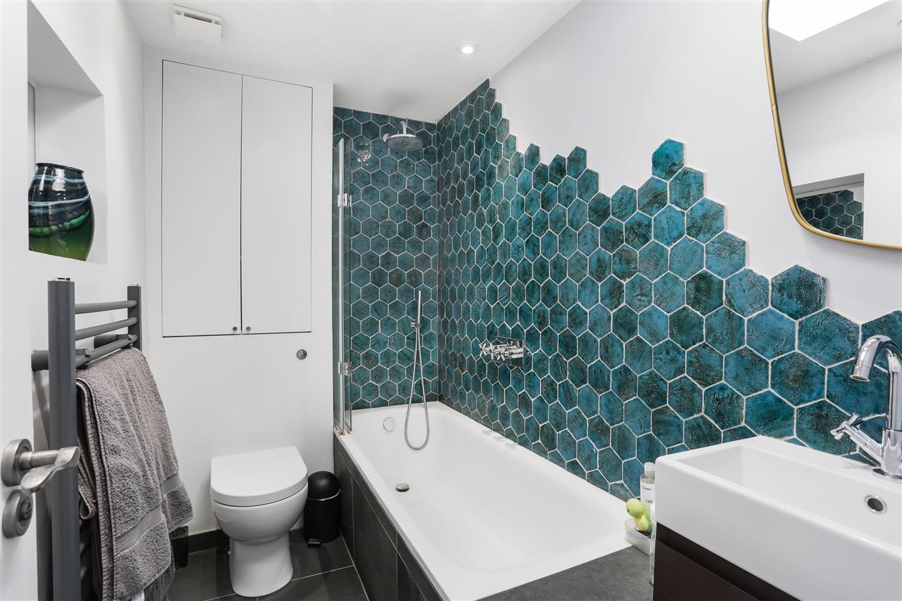 2 bed terraced house to rent in Fortess Grove  - Property Image 14