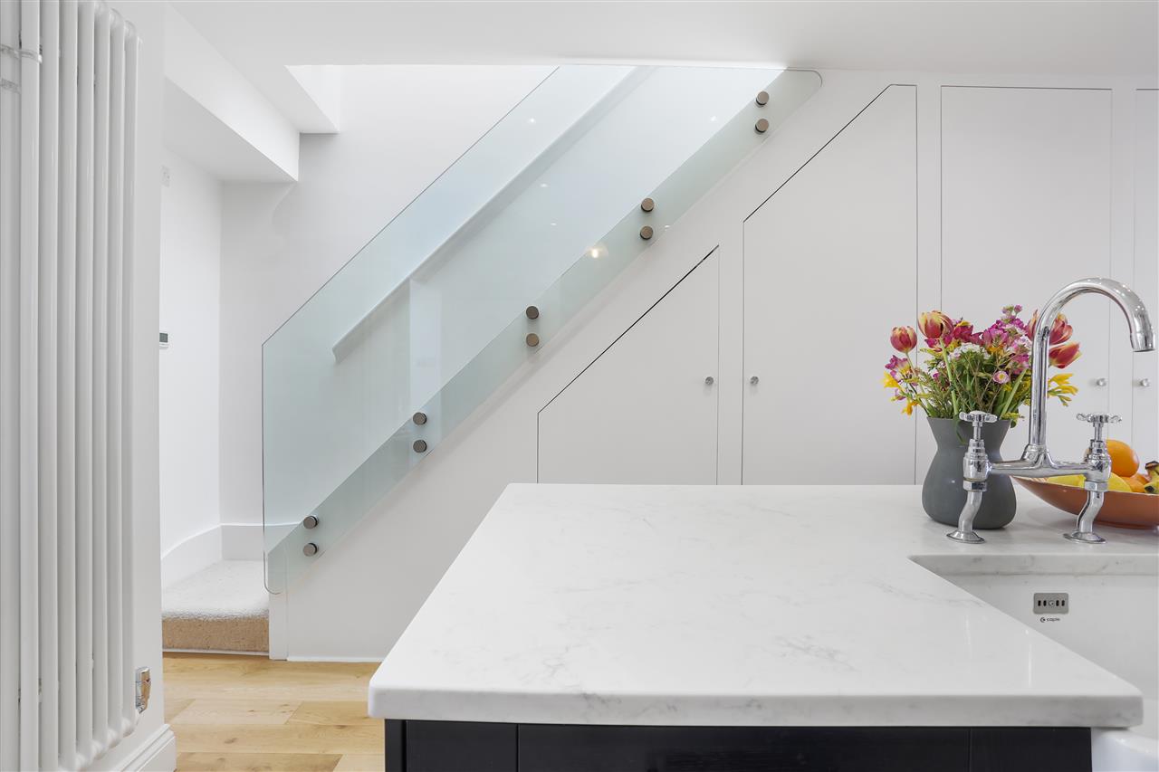 2 bed terraced house to rent in Fortess Grove  - Property Image 17