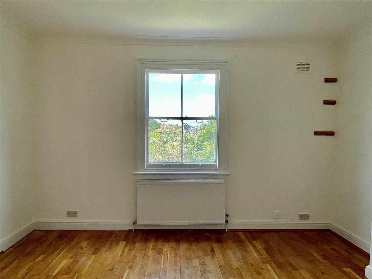 2 bed flat to rent in Tufnell Park Road  - Property Image 11