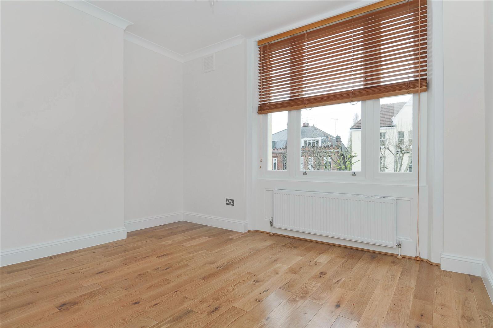 2 bed flat to rent in Anson Road 2