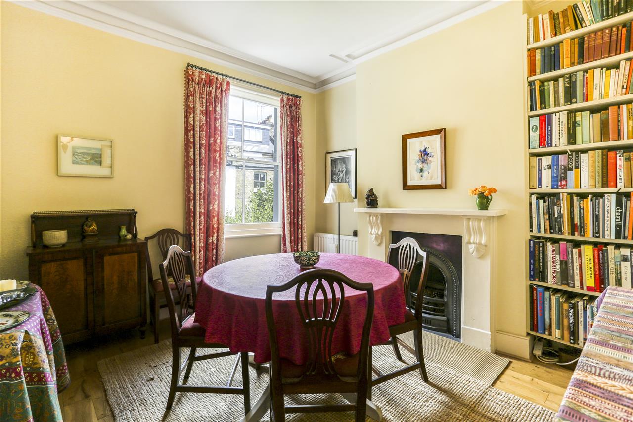 4 bed end of terrace house for sale in Hugo Road 2