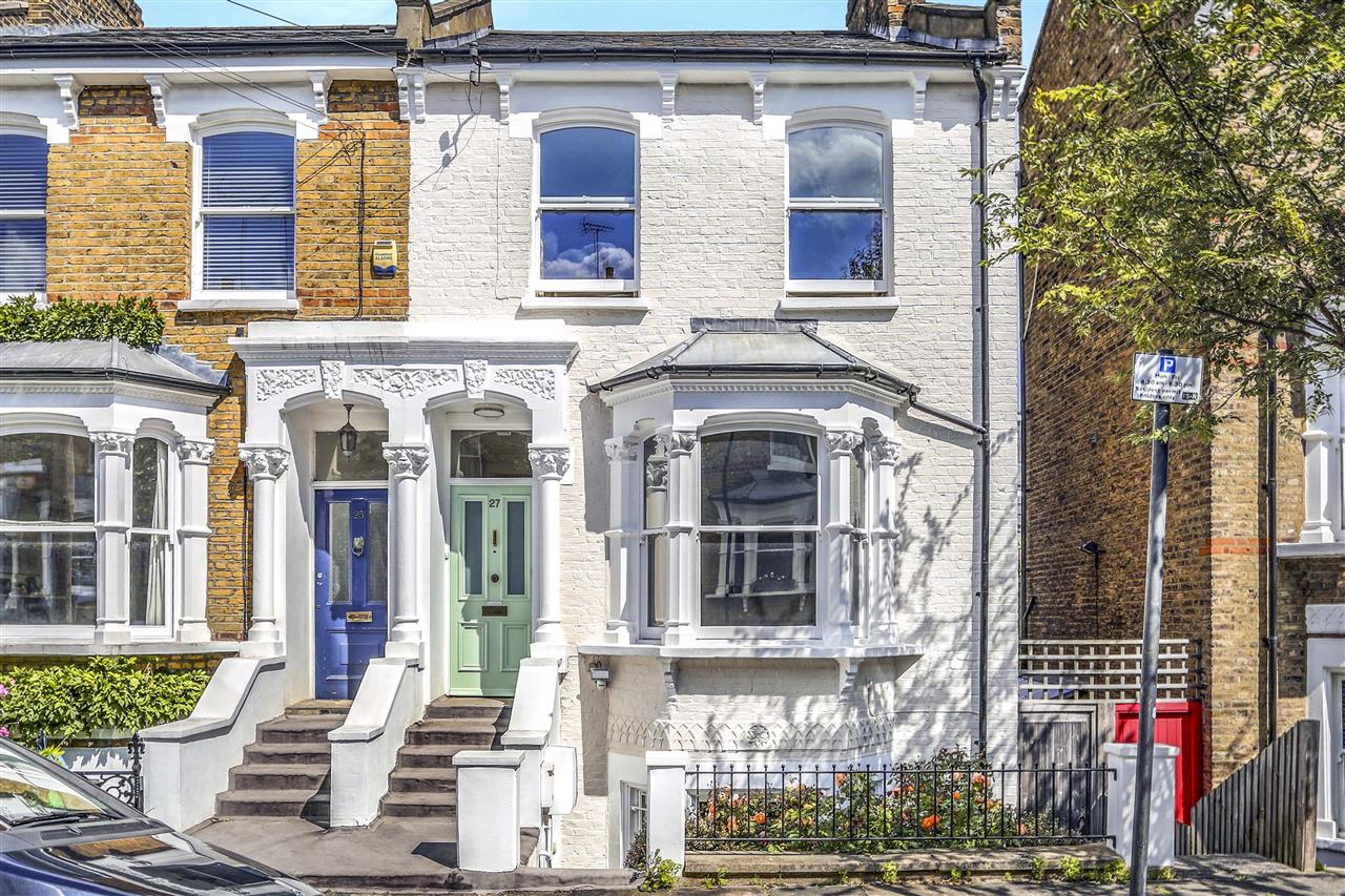 4 bed end of terrace house for sale in Hugo Road 19