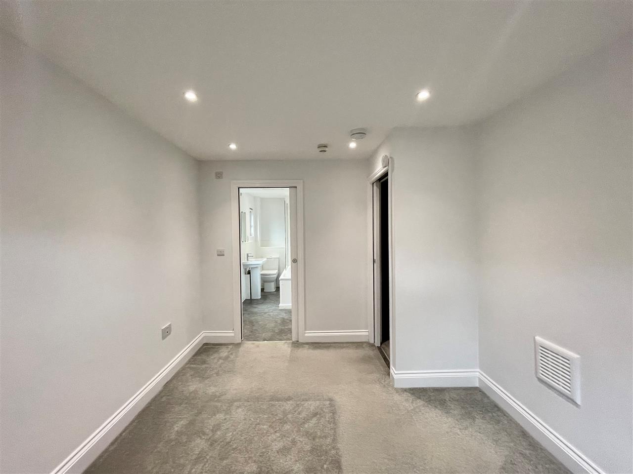 1 bed flat to rent in Fortess Road  - Property Image 6