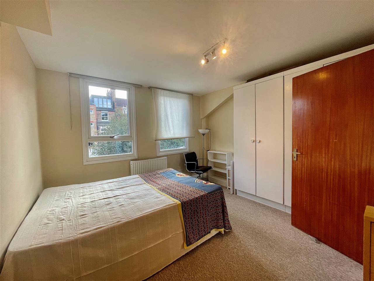 2 bed flat to rent 3
